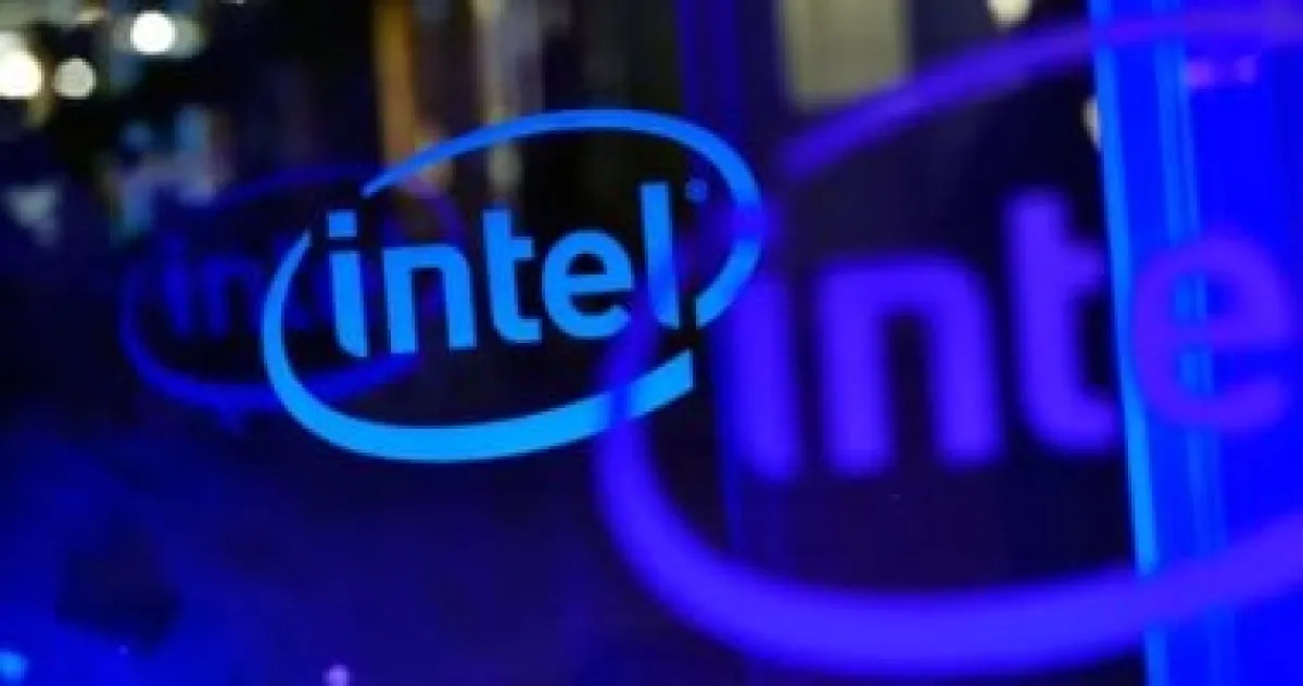 إنتل تكشف عن معمارية ثورية لتعزيز كفاءة الذكاء الاصطناعي المستقل