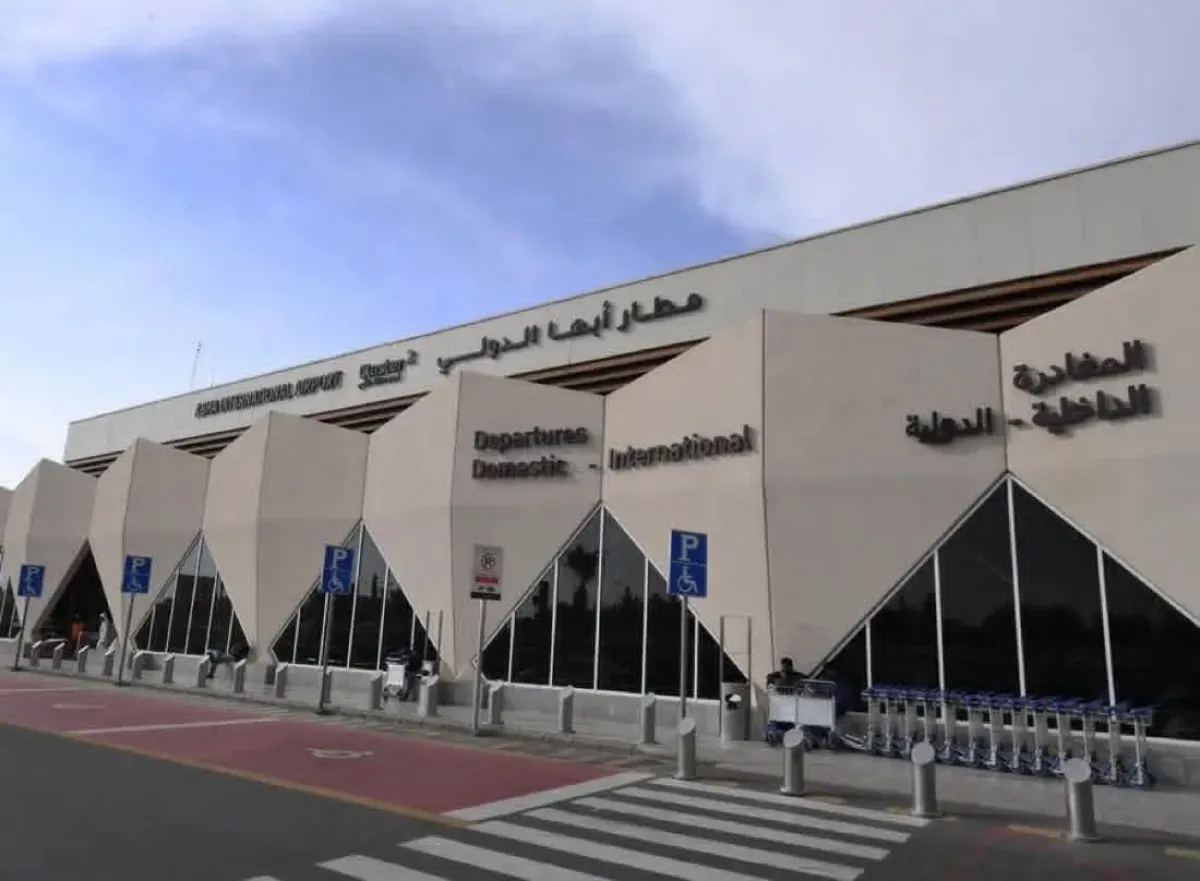 Three Killed and Dozens Injured in Houthi Attacks on Saudi Airports